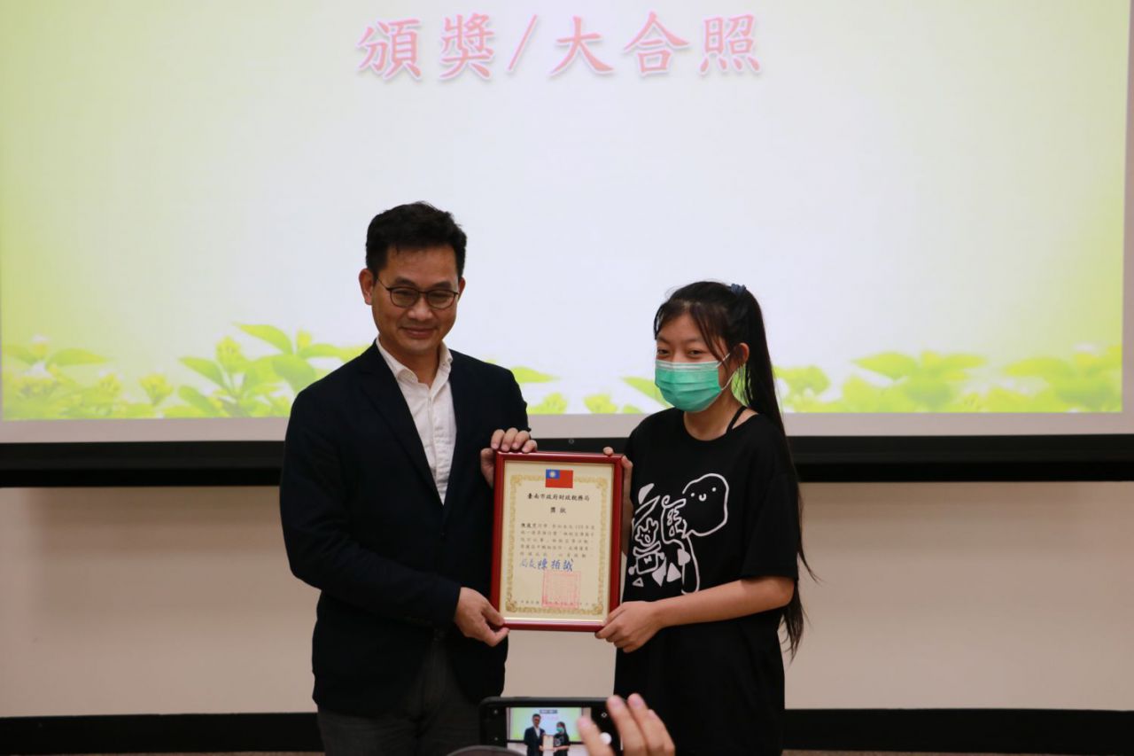 18宣傳圖卡高中職組佳作.JPG